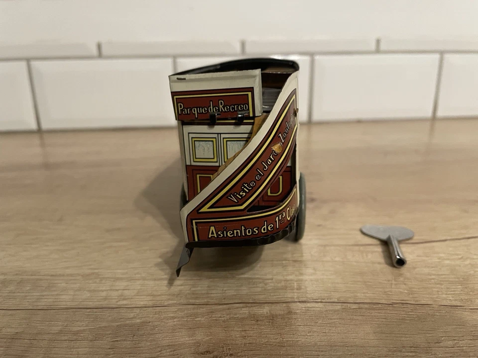 Bus En Tôle Jouet Ancien Avec Mécanisme Et Sa Clé  - Photo 4/4