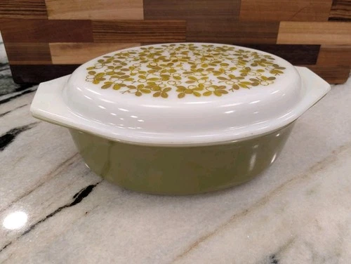Vintage 2.5 Quart Pyrex Casserole Dish With Lid 045 Verde Green Olive