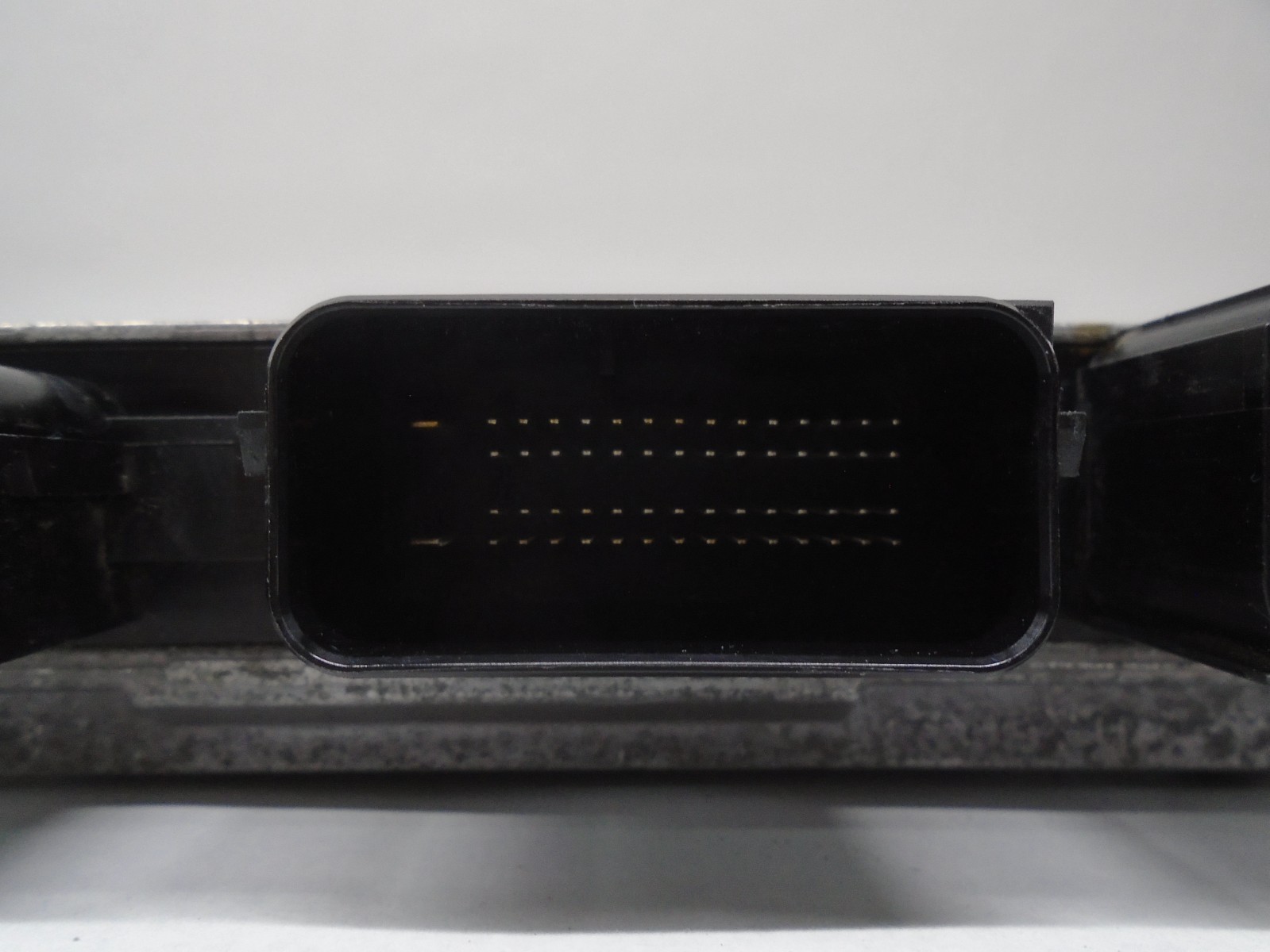 BMW 2011-2012 528I X3  7 613 806  ENGINE COMPUTER MODULE ECU ECM PCM  5WK92610