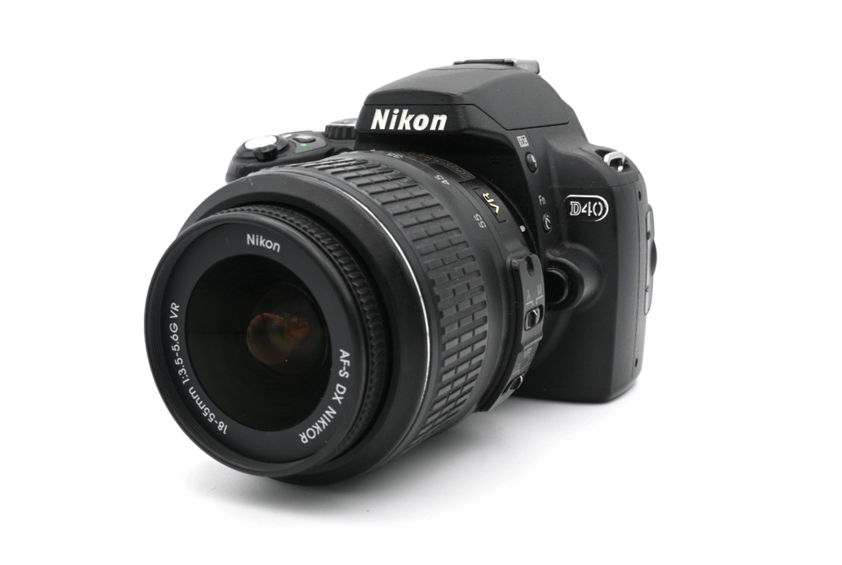 Nikon D40 デジタル一眼 AF-S18-55mm VR Nikon D40 DSLR Camera Kit w/ AF-S DX 18-55mm VR Lens Tested from