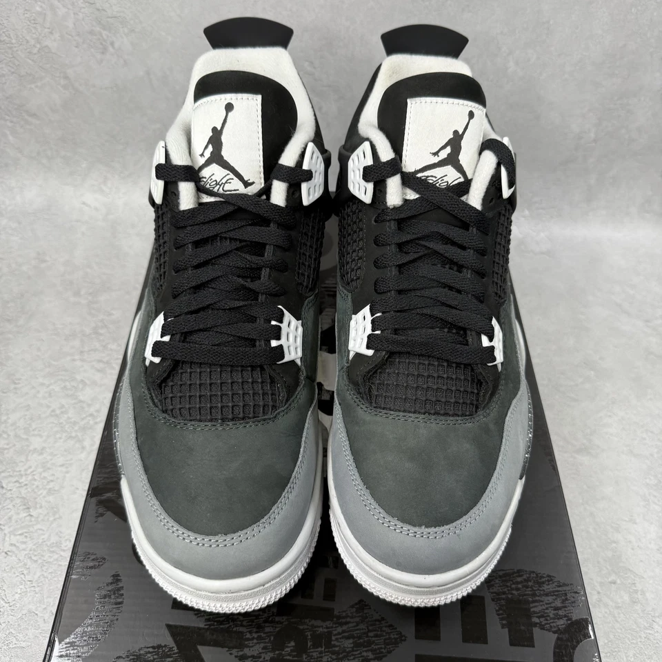 Tamanho 11M/12.5W - Jordan 4 Retro Fear (2024) *usado* TAMANHO 11 FQ8138-002 - Imagem 3 de 4