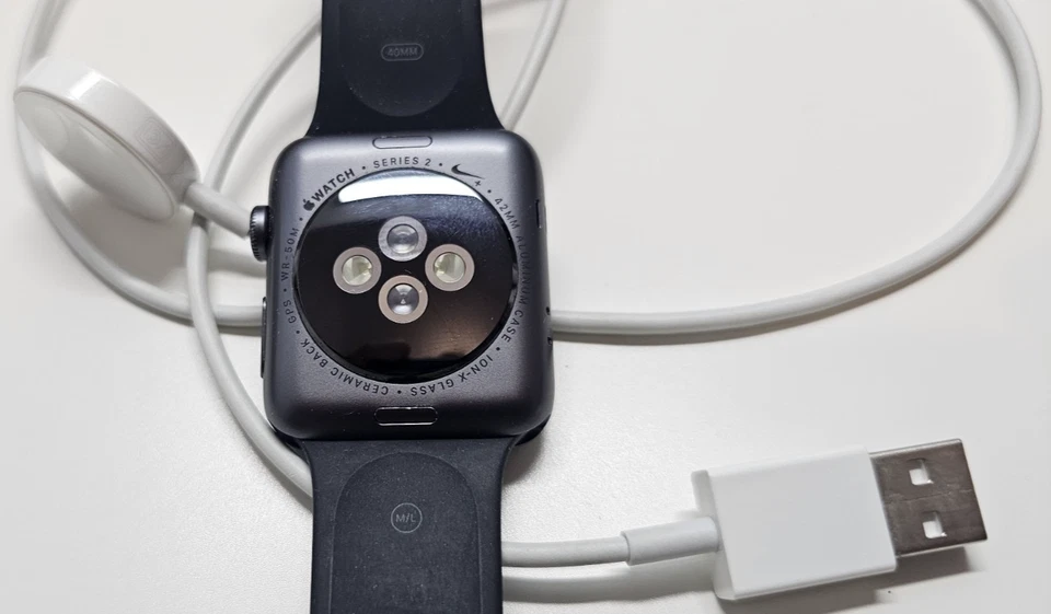 Apple Watch Series 2 Nike+, Ceramic Black, 42mm Aluminium Case Good Condition - Image 4 of 4