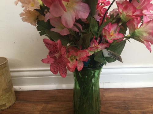 VINTAGE SILK FLOWER mixed blush pink  +flowers ROSES ARRANGEMENT in a green vase