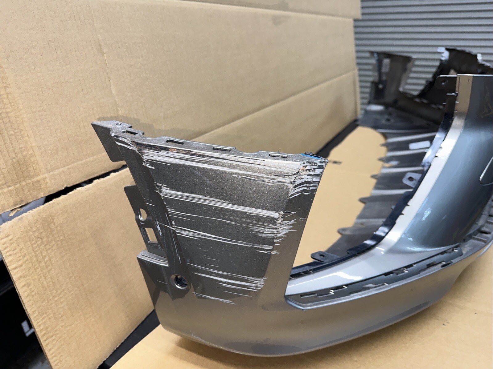 BENTLEY BENTAYGA FRONT BUMPER 2021 2022 2023 2024  OEM