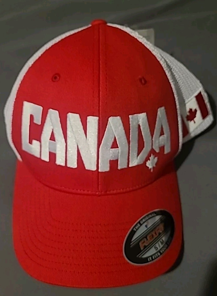 Canada Red White Columbia FlexFit S/M Olympics New With Tags!