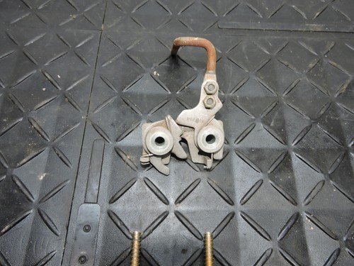 3032E JOHN DEERE - Hood Latch, Lever & Hardware - LVU20386 LVA20999 3038E #32 - Foto 6 di 7