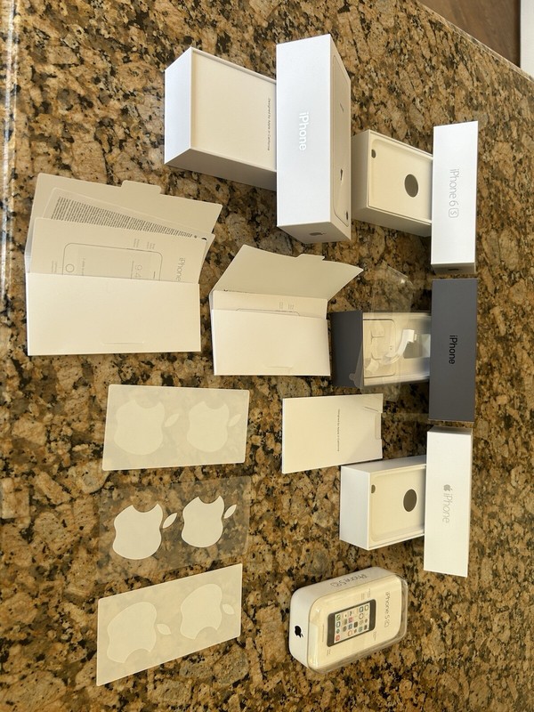 Apple Lot of 5 Empty Boxes iPhone Packaging, EMPTY BOXES ONLY