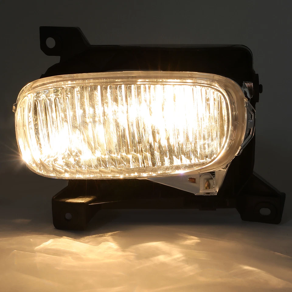 Left Driver Side Front Fog Light Lamp With Bulb Set For Toyota Tundra 2000-2006 Foto 3 de 4