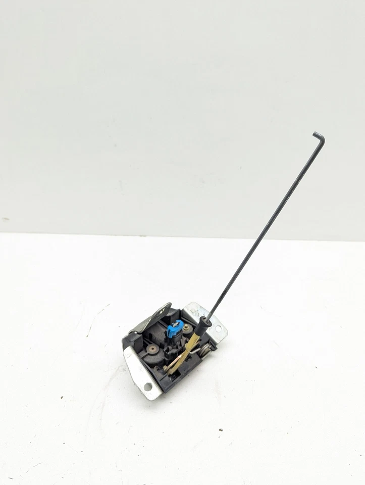 98-05 Mercedes W163 ML350 ML55 AMG Actuador de cierre de tapa de maletero trasero OEM Foto 2 de 4