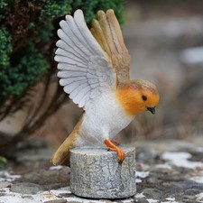 Winged Robin Resin Statue Home Garden British Bird Sculpture Outdoor Ornament