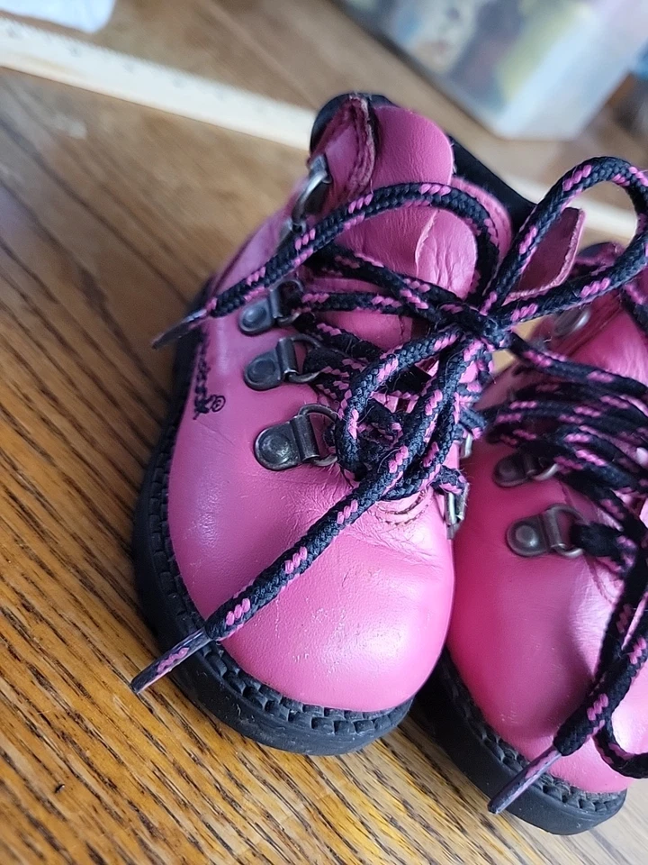Botas Weebok vintage rosa y negro zapatos niño 4 buen estado Foto 4 de 4