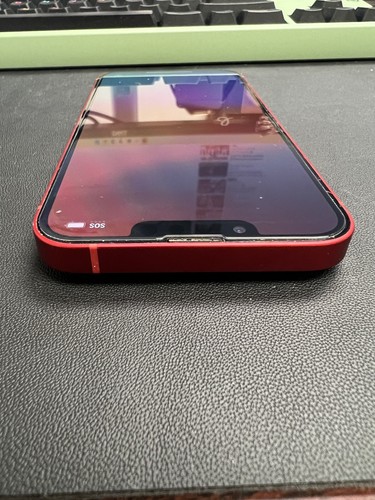 Apple iPhone 13 - 128 Go - Lot Rouge (Désimlocké) avec coque, protection écran - Photo 6 sur 11