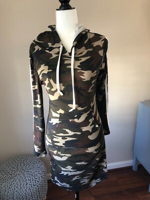 Absolutely Love It Camo Pullover Hooded Slim Fit Dress Long Sleeve -SIZE:  MEDIUM
