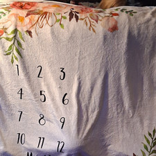 Baby Monthly Milestone Blanket Floral Flowers White Pink Green 40x30 Soft