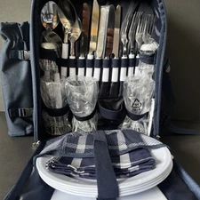 4 Person Picnic Backpack Missing 1 Cup, Blue, Great Condition, Free Shipping