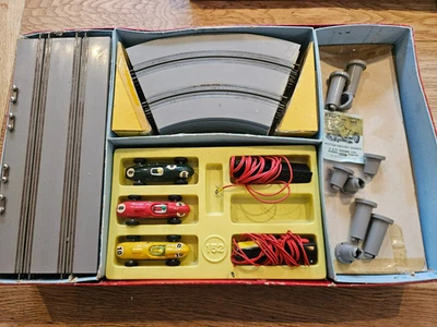 Wrenn 152 Triple Electric Model Motor Racing - Image 1 of 4