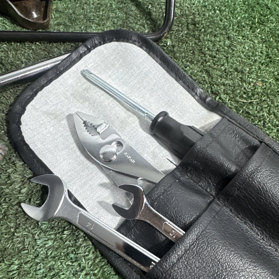 2000 Lexus RX300 spare tire Jack and tools w/ Wheel lock set OEM 1999 2000 2001 - Image 2 of 4