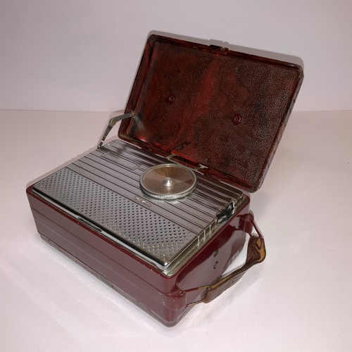Vintage RCA Victor 54B3 Portable Tube Radio Superheterodyne Bakelite Case*