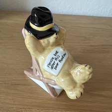 "Paddington TAKES IT EASY"  Figurine Coalport England BONE CHINA  1976 