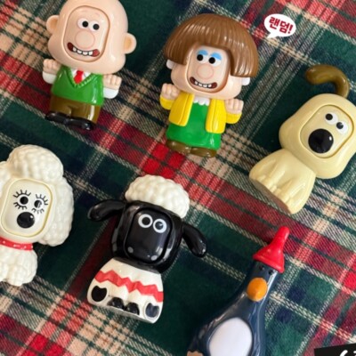 Confirmed Figure Wallace and Gromit & McGraw Face Changing Figure Full Set