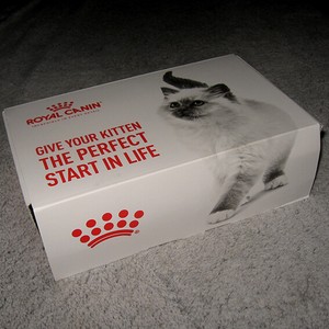 royal canin box