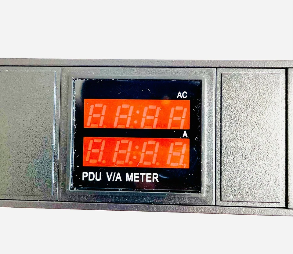 Metered/Breaker PDU L6-30P 240V 30A (4) X C13 & (2) X C19 Outlets  - Image 4 of 4