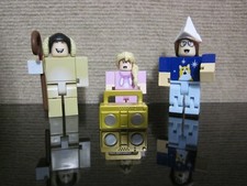 ROBLOX ADOPT ME PET FIGURE