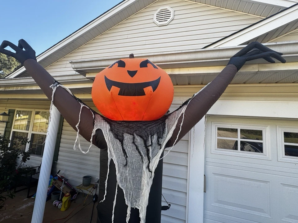 Target Airblown Pumpkin Scarecrow 8ft Inflatable Halloween Decor Gemmy 2016 BOX - Image 2 of 4