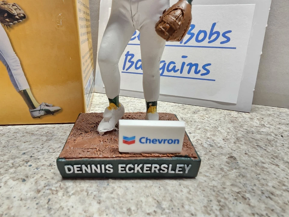 Dennis Eckersley Oakland A's MLB 2017 SGA Bobblehead NIB 1992 CY - Image 3 of 4