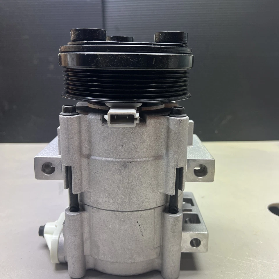 Compresor de aire acondicionado Valeo 10000519 Foto 2 de 4