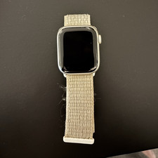 Apple Watch Series 9 41mm - Starlight Aluminu...