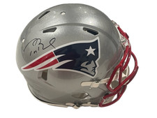 TOM BRADY SIGNED NEW ENGLAND PATRIOTS AUTOGRAPH SPEED AUTHENTIC FULL SIZE HELMET TOM BRADY SIGNED NEW ENGLAND PATRIOTS AUTOGRAPH SPEED AUTHENTIC FULL SIZE HELMET