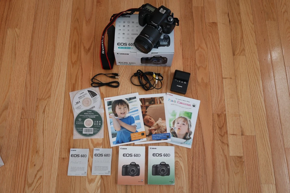 Canon EOS 60D EF-S18-135mm f/3.5-5.6 IS USM Lens Kit Complete +BG-E9 grip + More - Image 3 of 4