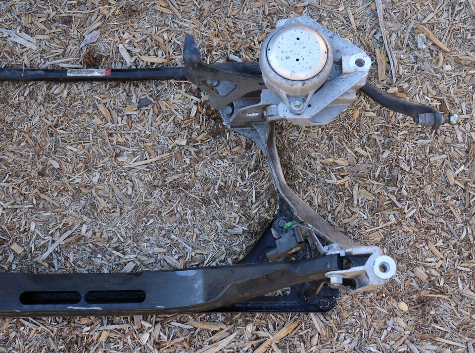 Porsche Cayman 981 2012 suspensión trasera subchasis travesaño OEM Foto 2 de 4