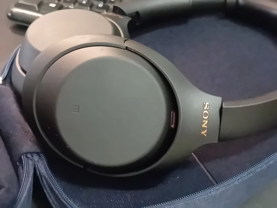 Sony WH-1000XM2, foto 4 de 5