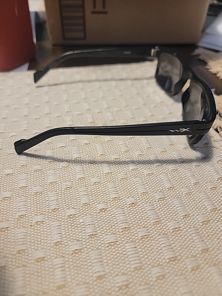 Gafas de sol WILEY X Epic recetadas con estuche Sift Shell. Foto 2 de 4