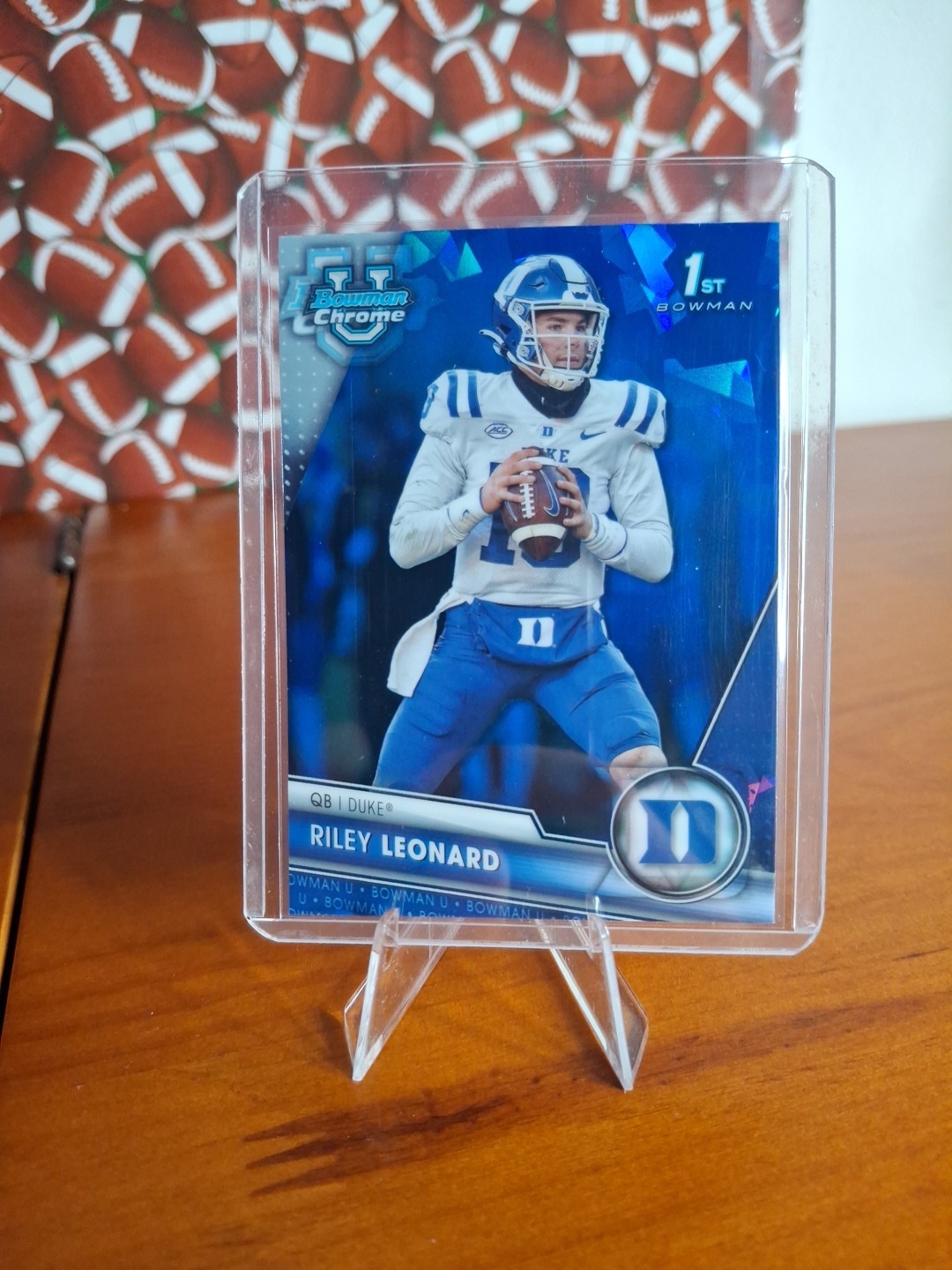 ROOKIE RILEY LEONARD 2023 Bowman University Chrome Sapphire Edition #6 (RC)