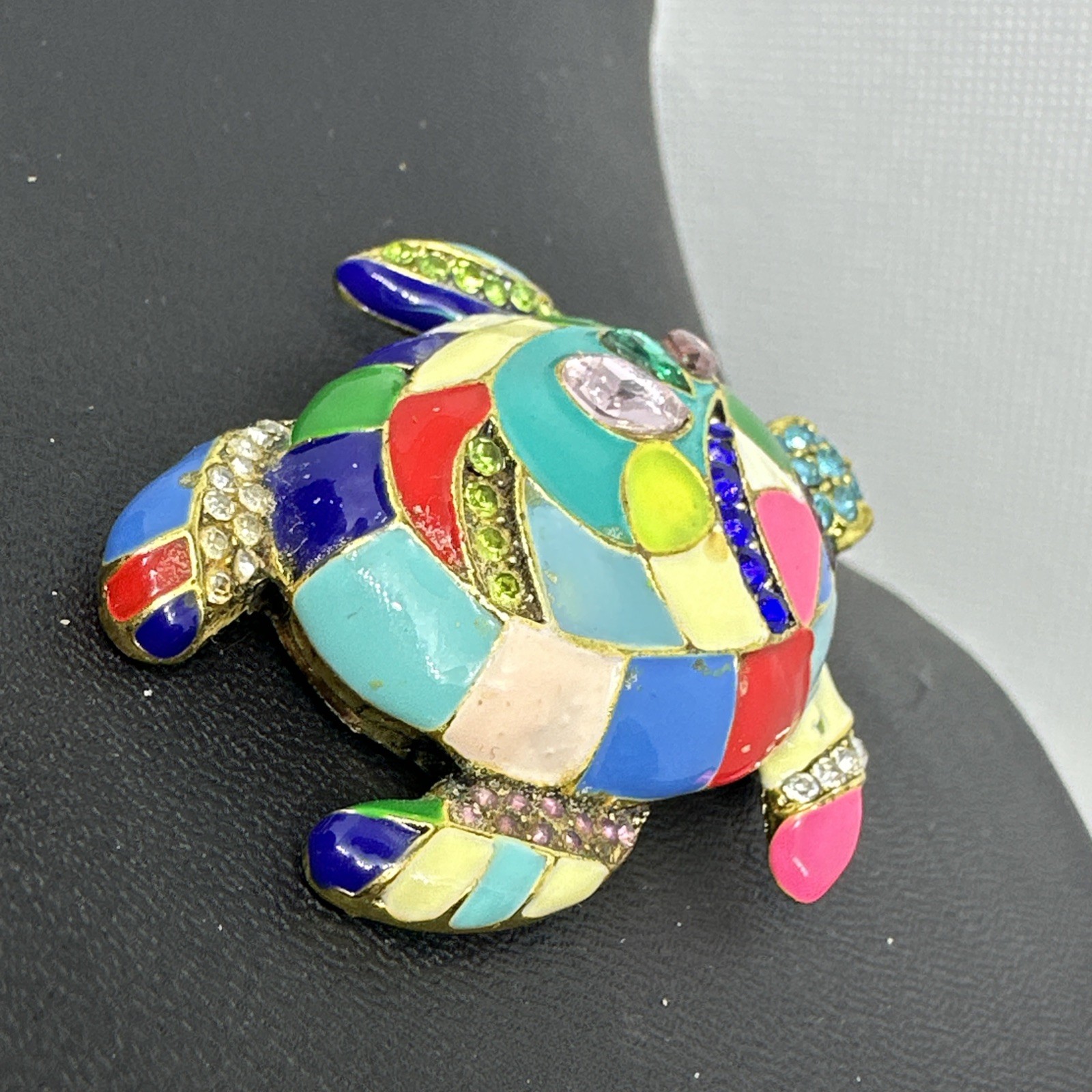 PATCHWORK SEA TURTLE BROOCH Multicolor Stones Acr… - image 5