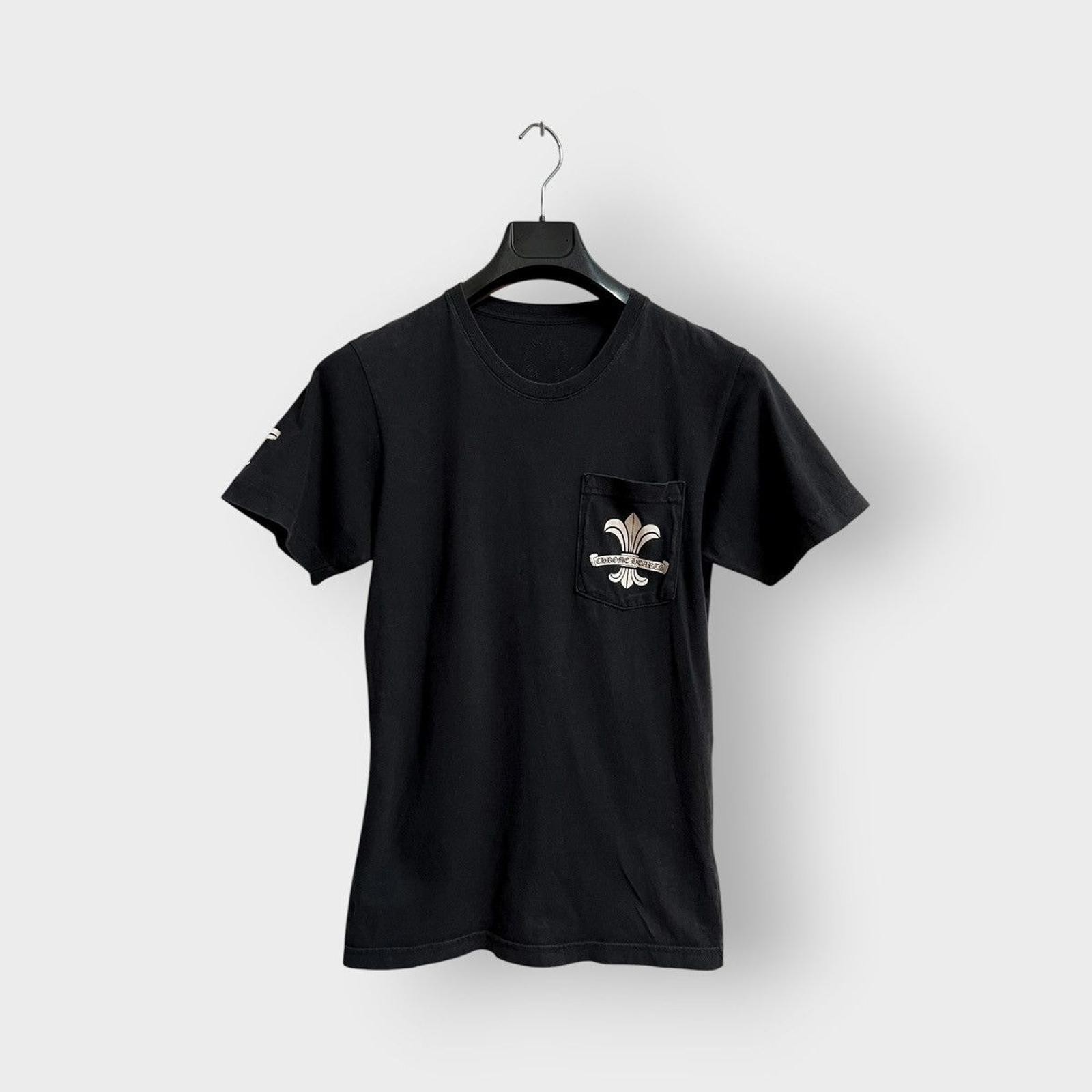 Chrome Hearts Monogram Dagger Scroll Logo Tee Siz… - image 2