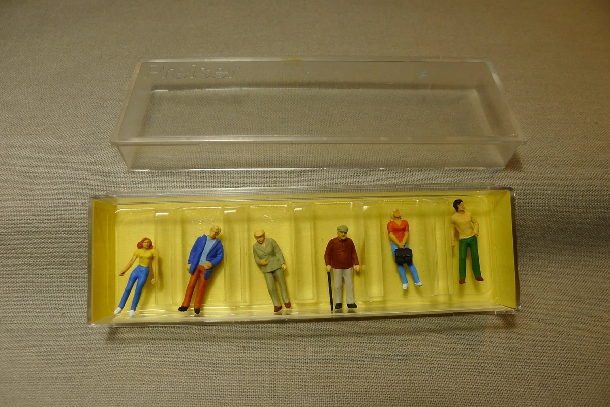 Lot Figurines Preiser HO 63 - Artisans, Paysans, Policiers à Peindre, Plastique
