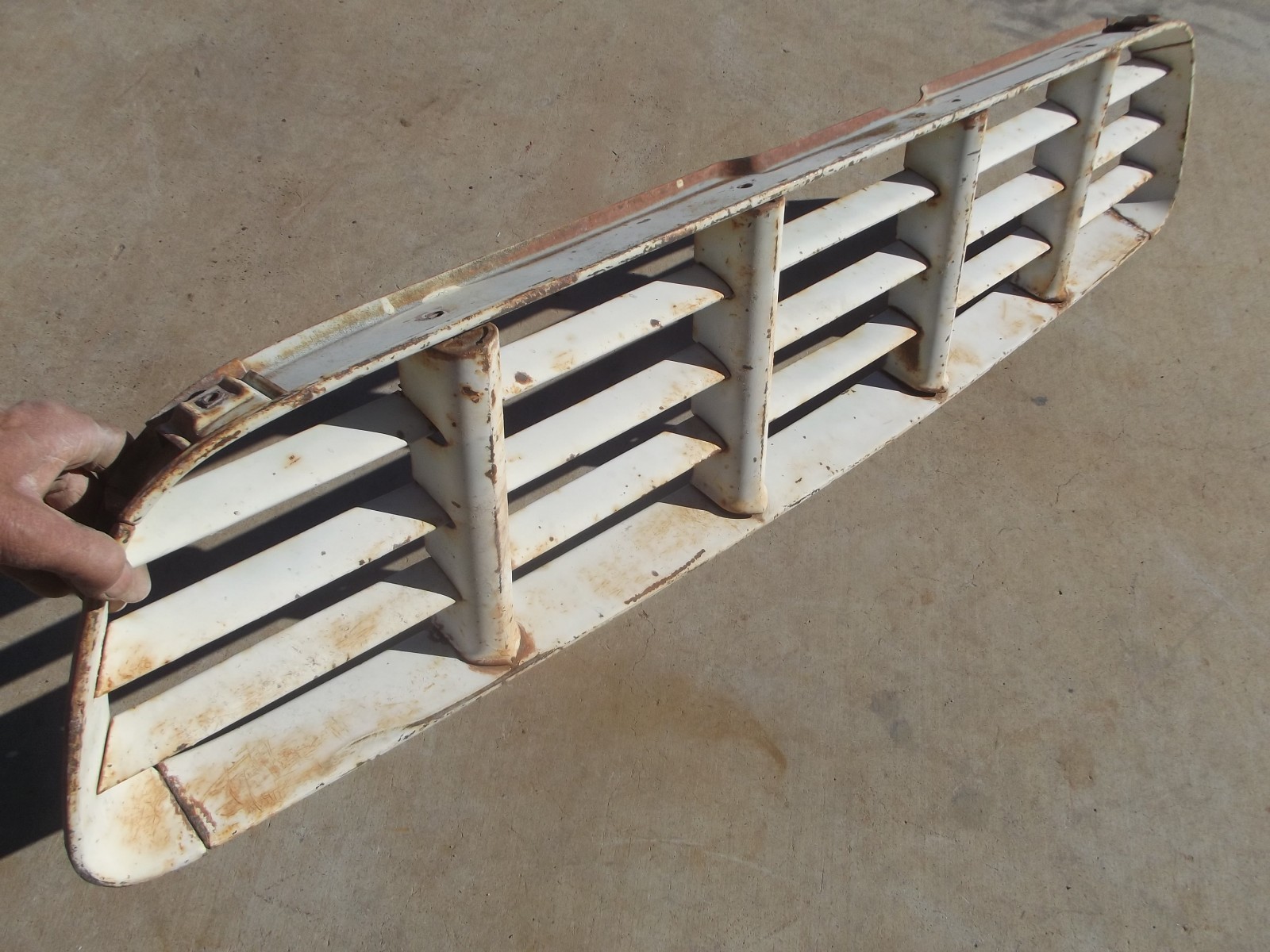 1955 SECOND SERIES 1956 CHEVROLET TRUCK ORIGINAL GRILLE pickup 3100 3200