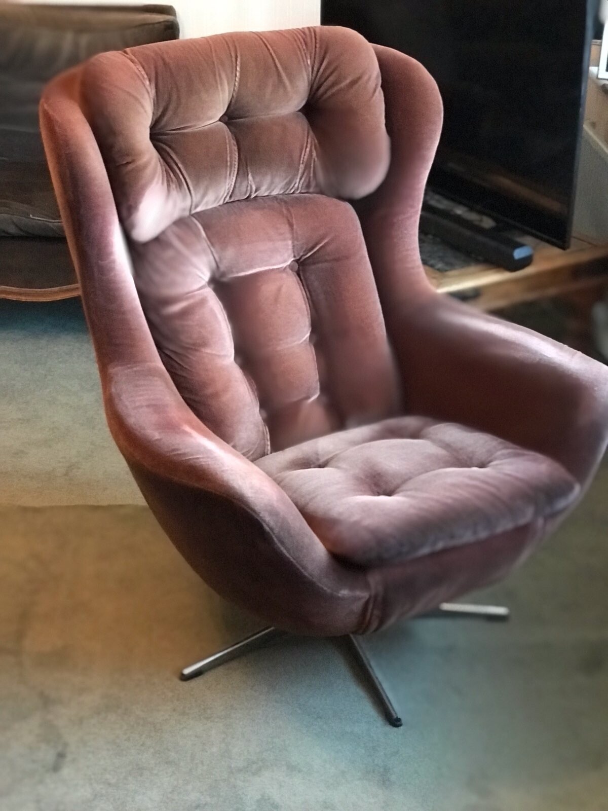 Original Vono Swivel and Tilt Egg Chair 1969 Vintage Retro Brown