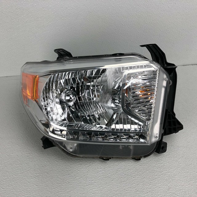 MINT! 14 15 16 17 TOYOTA TUNDRA PASSENGER RIGHT HALOGEN HEADLIGHT