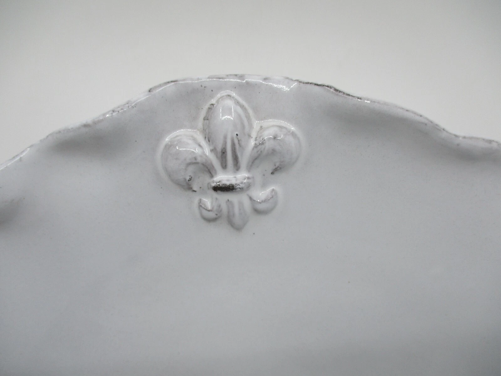 Abigails Fleur de Lis Service Plate - Thumbnail 2