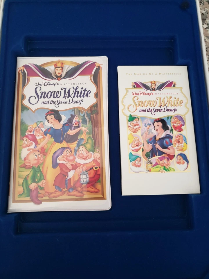 Walt Disney Masterpiece Snow White Exclusive Deluxe Video Edition Rare Full Set  - Image 3 of 4