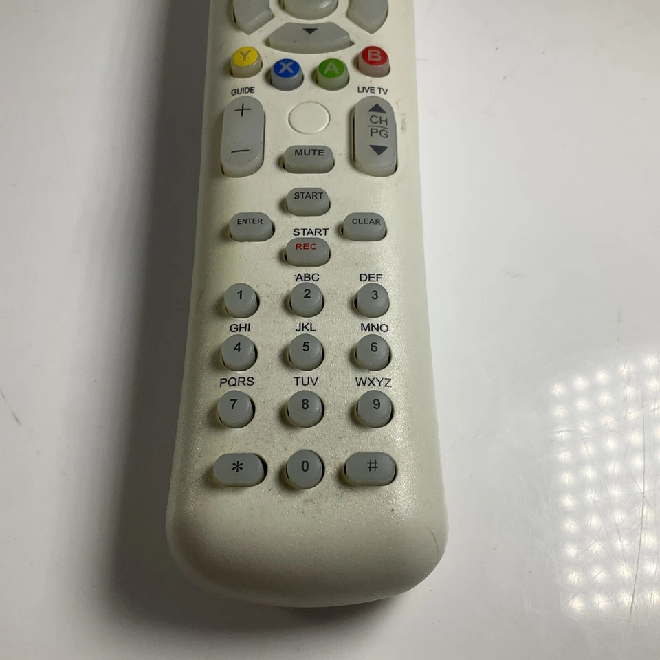 Xbox 360 Multi Media Remote - Logic 3 - Slightly Discoloured - Image 3 of 4