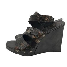 Donald J. Pliner ILIA Crocodile Embossed Leather Studded Wedge Sandal Size 6.5