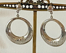 VINTAGE silver BOHO STYLE LARGE CIRCLE HOOP EARRINGS..