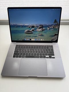 Apple MacBook Pro 16" Intel i9 8 Core 2.30GHz 32GB RAM 1TB SSD Radeon 5500M