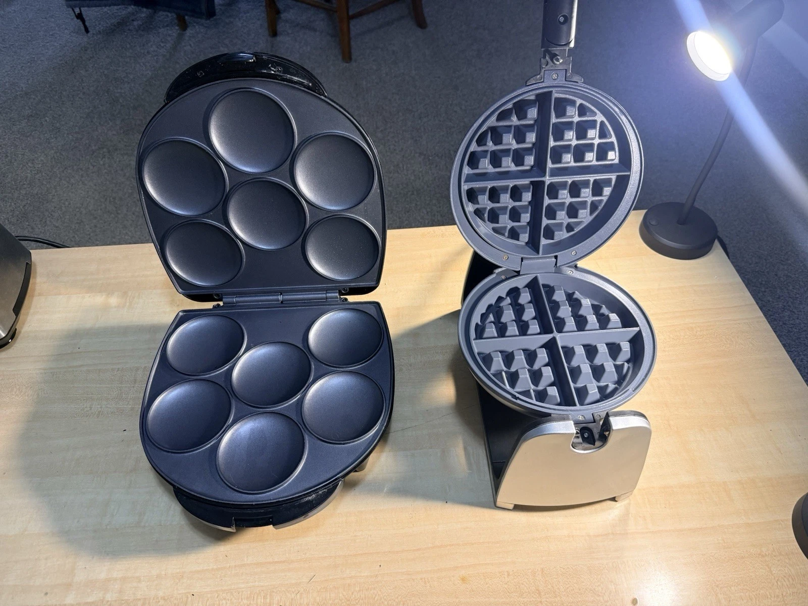 Waffle Maker Lot – Oster Belgian Waffle Maker + Holstein Puff Waffle – Read